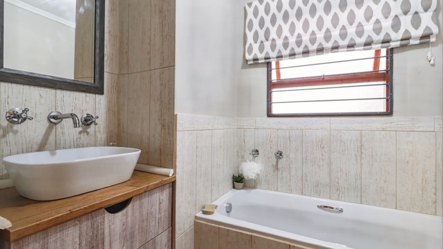 3 Bedroom Property for Sale in Abbotsford Eastern Cape